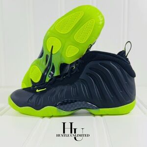 Nike Foamposite One GS ‘Black Volt’ Basketball Sneakers Youth 6 - Women’s 7.5